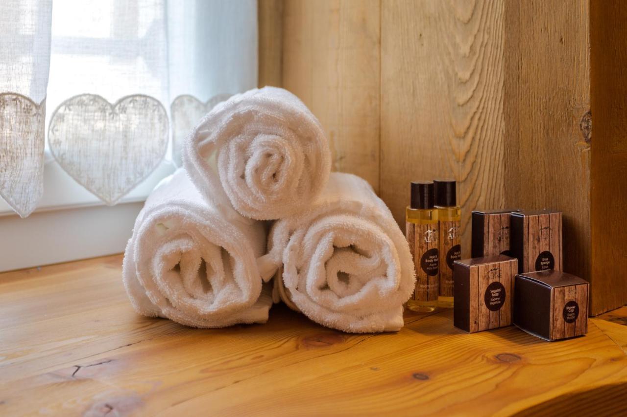 John Luxury Suites 폴가리아 외부 사진